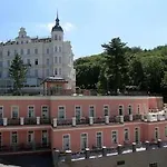Hotel Bristol