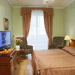 Bristol Hotel