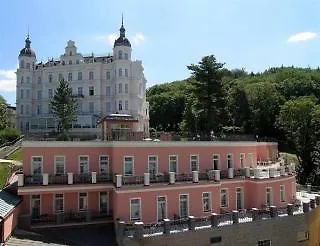 Szálloda Bristol