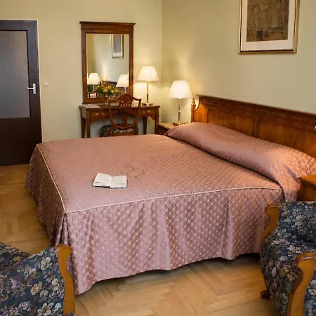 Bristol Hotel