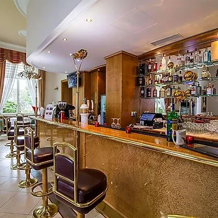 Hotel Bristol