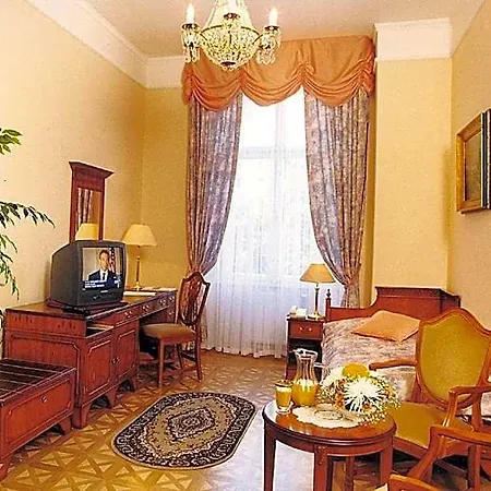 Hotel Bristol