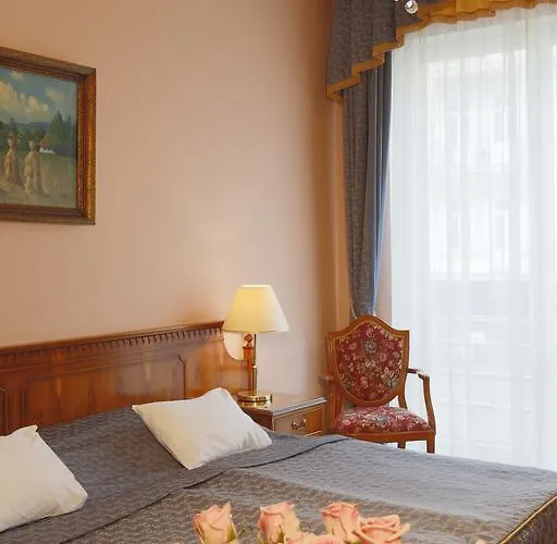 Отель Bristol Карловы Вары