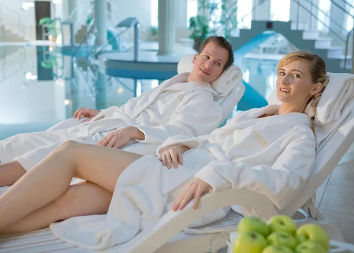 Bristol Отель 4*